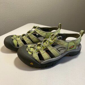 Keen Sandal Newport H2 Women's Gray Green Waterproof Hiking Outdoor Size 8